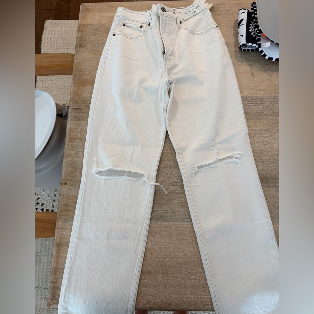 Abercrombie 90s Straight Ultra High Rise